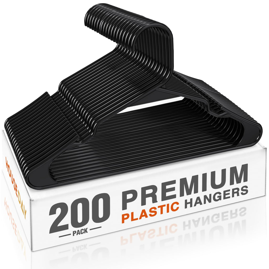 HOUSE DAY White Plastic Hangers 16 Pack – Slim Space Saving Clothes Hangers